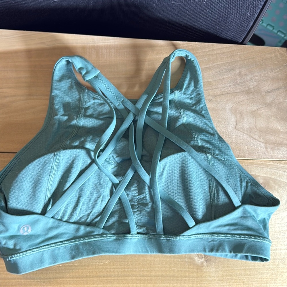Lululemon high neck bra